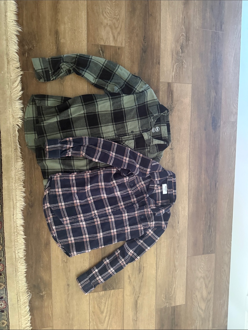 Men's Navy Plaid Button-Down Shirt - Classic Casual